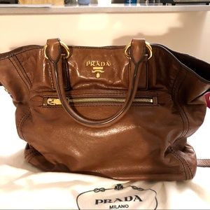 Prada crossbody in brown leather (Gently used)